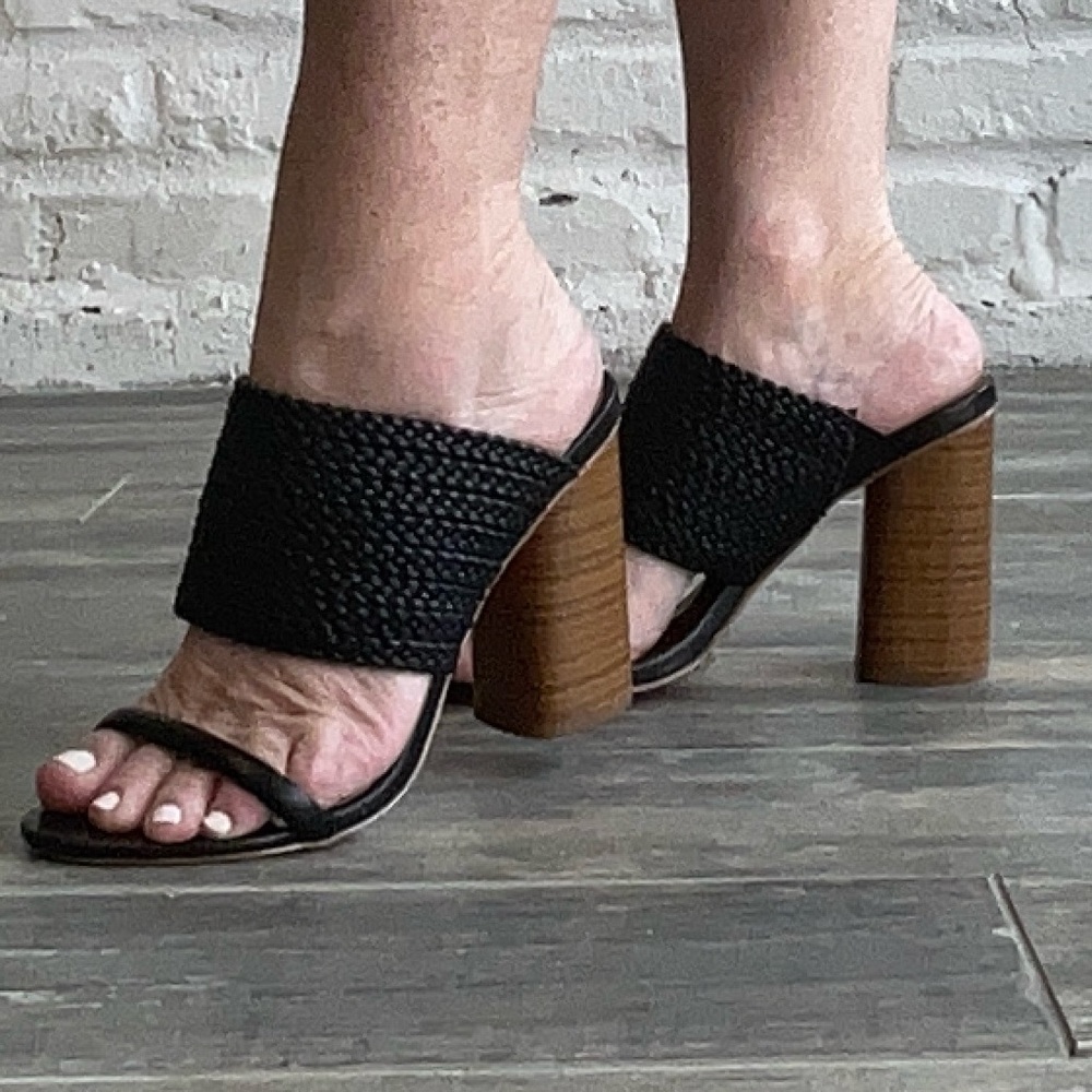 SHOE-REPUBLIC LA